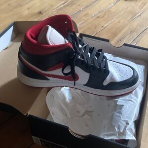 Nike Mid-Top Sneakers - White, Black, Red